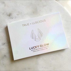 True + Luscious Bronzer and Highlighter Palette